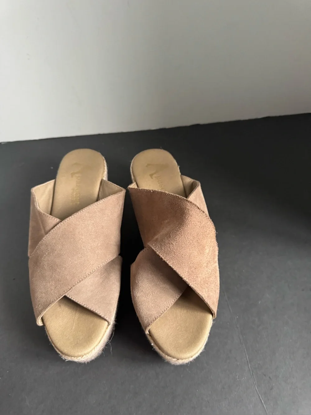 Paseart tan suede wedge espadrille slides. EU 39